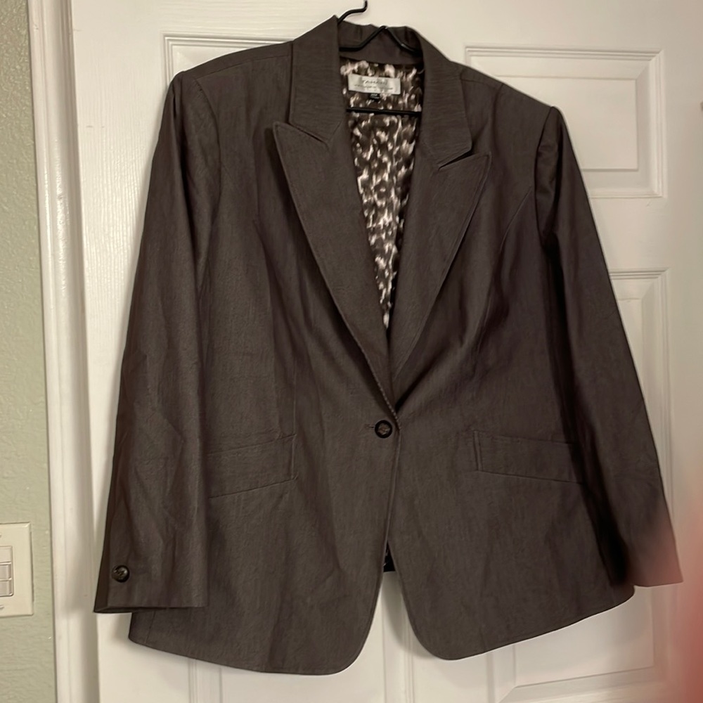 Tahari Arthur S Laviine Plus Sz 24 Blazer NWOT Beautiful Lined